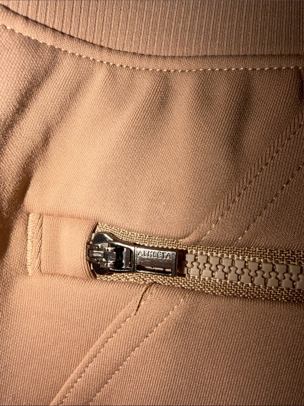 Athleta Venice High Rise Joggers, beige tan Color size medium NWOT - Picture 9 of 9